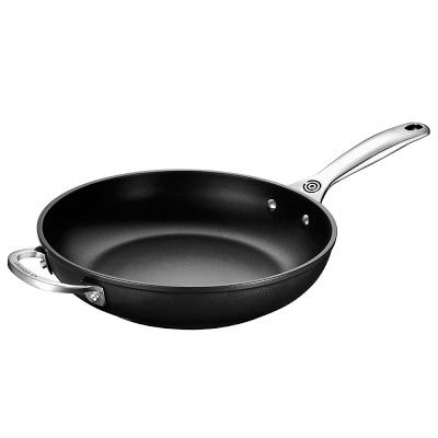 Le Creuset Toughened Nonstick Deep Fry Pan, 11" Le Creuset Cast Iron, Deep Frying Pan, Deep Fry, French Cooking, Cooking Games, Nonstick Cookware, Fry Pan, Cooking Gadgets, Clean Dishwasher