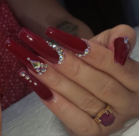 Burgundy Rhinestone Nails, Red Nails With Gold Gems, Red Nail Designs With Diamonds, Red Acrylic Nails Designs Rhinestones, Red Long Nails With Diamonds, Red Nails Gems, Red Nails With Stones, Red Nails With Diamonds, Red Quince Nails