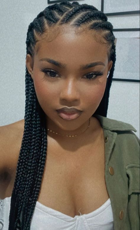 Twists Weave Black Women, Braided Extensions Black Women, One Layer Cornrows, Simple Cornrow Ideas, Synthetic Hairstyles, Styled Braids, Large Braids, Fav Hairstyles, Scalp Braids