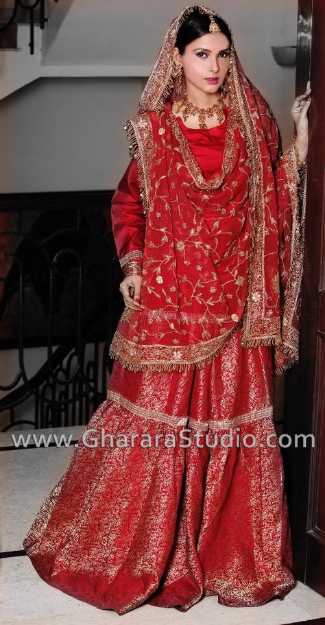 A few changes to the dupatta and a thicker lace at the goat- and this is the perfect red bridal kamkhaab (brocade) gharara! Kamkhaab Gharara, Gharara Dupatta Draping Style, Red Dupatta With Dabka Work, Red Dabka Cambric Dupatta, Pakistani Bridal Dupatta Draping Styles, Red Dabka Dupatta For Wedding, Bridal Dupatta Draping Styles, Nikkah Outfit With Red Dupatta, Nikkah Outfit Red Dupatta