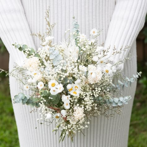 Natural Dried Baby's Breath Bouquet, Dried Daisy Bridal Bouquet, Dried Eucalyptus Wedding Flowers, Botanical Rust Wedding, Gift for Her - Etsy Eucalyptus Wedding Flowers, Daisy Bridal Bouquet, Baby's Breath Bouquet, Rust Wedding, Eucalyptus Bouquet, Dried Eucalyptus, Daisy Wedding, Daisy Bouquet, Flowers Botanical