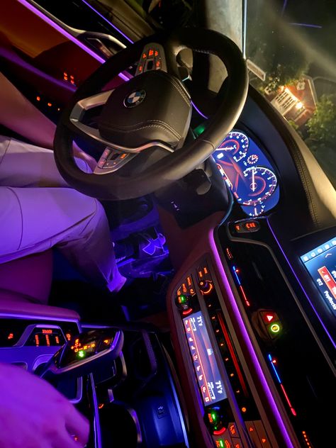 Inside Car Pics, Steering Wheel Aesthetic, Heart Steering Wheel, Wheel Aesthetic, Cute Steering Wheel, Luxury Car Photos, Cars Interior, Bmw Interior, Dream Cars Bmw