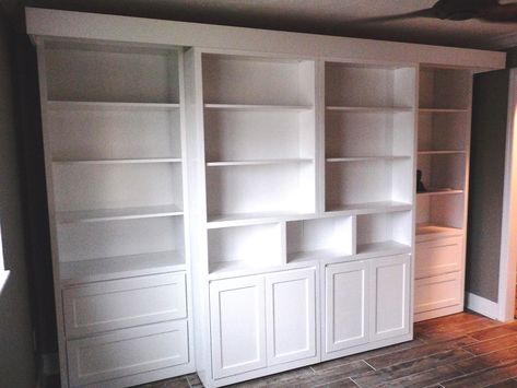 Murphy Bed With Sliding Shelves, Murphy Bed Shelving, Library Murphy Beds, Library Room With Murphy Bed, Murphy Library Bed, Murphy Bed Hidden Bookcase, Bookshelf With Murphy Bed, Diy Murphy Bed Bookcase, Murphy Bed With Bookcases