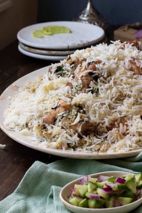 Beef Biryani, Flavorful Rice, Desi Khana, Delicious Food Recipes, Indian Rice Recipes, Chicken Biryani Recipe, Indian Chicken Recipes, Chocolate Recipes Homemade, Spicy Chicken Recipes