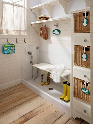 Stylish Laundry Room, Dog Washing Station, Mudroom Laundry Room, Dog Wash, Dog Rooms, Dog Shower, Boot Room, Dog Bath, Laundry Mud Room