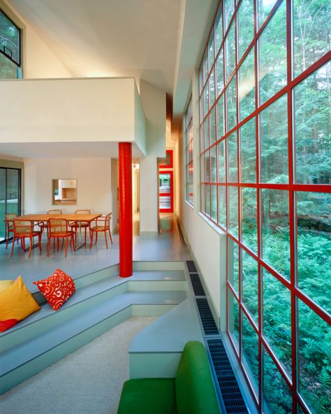 Peter Bohlin | Eric & Ann Bohlin House | West Cornwall, Connecticut, Estados Unidos | 1973-1975 Forest Architecture, Industrial Windows, West Cornwall, Architectural Practice, Residential Complex, House Roof, Architect House, Forest House, House In The Woods