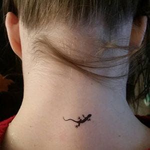 50  Best Lizard Tattoo Designs & Ideas Tattoo Lizard, Gecko Tattoo, Tattoo Sonne, Minimalist Tattoo Meaning, Tattoos Set, Lizard Tattoo, Paris Tattoo, Typography Tattoo, French Tattoo