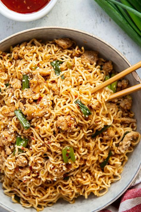 Ground Chicken Sweet Chili Noodles Sweet Chili Noodles, Sweet And Spicy Chili, Ground Chicken Recipes Healthy, Chili Noodles, Spicy Chili Sauce, Chicken Rice Noodles, Thai Peanut Chicken, Asian Meals, Ground Chicken Recipes