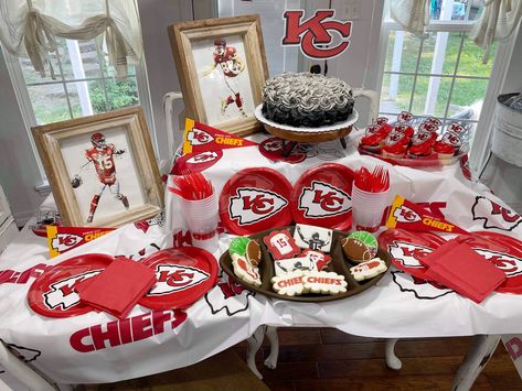 Kansas City Chiefs Bday Party, Kansas City Birthday Party, Mahomes Birthday Party, Patrick Mahomes Birthday Party, Diy Kansas City Chiefs Party Decorations, Kc Chiefs Party Ideas, Kc Chiefs Birthday Party, Chiefs Birthday Party Ideas, Kansas City Chiefs Party Ideas