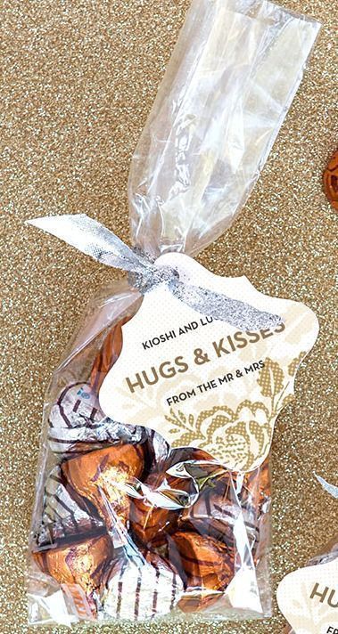 https://www.evermine.com/blog/three-budget-friendly-wedding-favor-ideas/ Kisses Wedding Favors, Budget Friendly Wedding Favours, Summer Wedding Favors, Trendy Wedding Favors, Creative Wedding Favors, Wedding Favors And Gifts, Rustic Wedding Decorations, Diy Tumblr, Budget Friendly Wedding