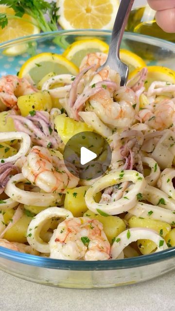 Sea Food Salad Recipes, Vegan Cheesecake Recipe, Vegan Cheesecake, Seafood Salad, Dessert Lover, Calamari, Shrimp Recipes, Summer Salads, Fish And Seafood