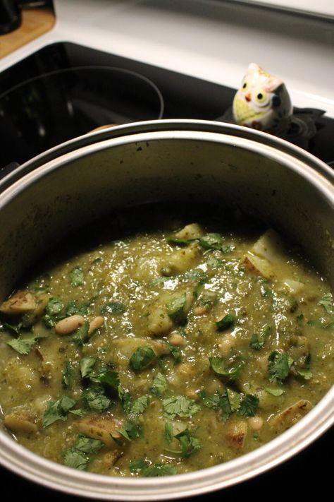 Vegan Chili Verde Recipe, Vegan Chili Verde, Vegan Green Chili Stew, Tomatillo Recipes Vegan, Vegan Green Chili, Vegetarian Green Chili, Tomatillo Chili, Green Chili Soup, Chili Verde Recipe