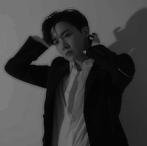 𝐵𝑇𝑆 － #jhope #dark #icon 🫧 Jhope Dark Icon, Hope Wallpaper, Kang Ho Song, Jhope Cute, Dark Pictures, Dark Icon, Bullet Journal Lettering Ideas, Bts Funny Moments, Black Aesthetic Wallpaper