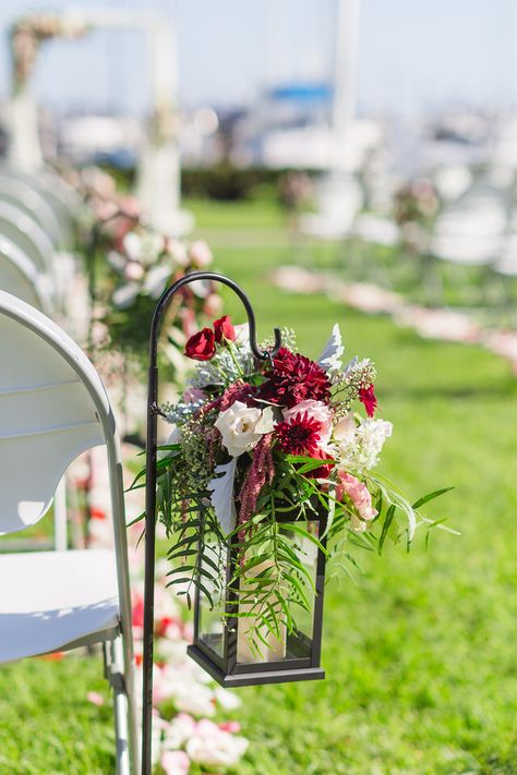 Hanging Lanterns Wedding Aisle, Lanterns At A Wedding, Wedding Lantern Ideas, Wedding Aisle Decorations Outdoor Lanterns, Wedding Arch With Lanterns, Wedding Decor Lanterns, Lantern Wedding Decor, Black Lantern Wedding, Lantern Wedding Ceremony