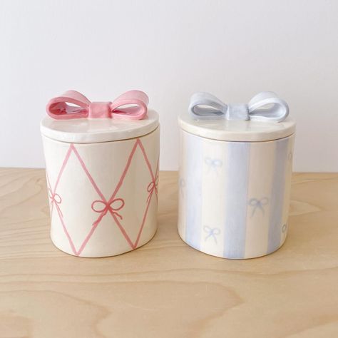 Pottering • Instagram Clay Containers With Lids Ideas, Jar Paint Ideas, Useful Pottery Ideas, Cute Pottery, Ceramica Ideas, Cute Core, Diy Pottery Painting, Clay Jar, Sculpture Art Clay