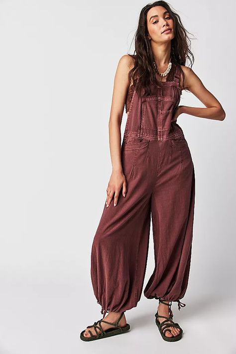 Boho Overalls Outfits, Jumpsuit Ideas, Boho Overalls, Overalls Outfits, Free People Overalls, Follow The Sun, Boho Inspo, Free People Romper, Vegan Style