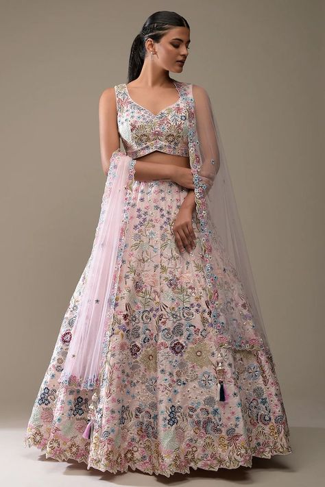 Groom Sister, Bride Lehenga, Brother Wedding, Chaniya Choli Designs, Crop Top Lehenga, Floral Lehenga, Lehenga Designs Simple, Dresses Traditional, Wedding Party Outfits