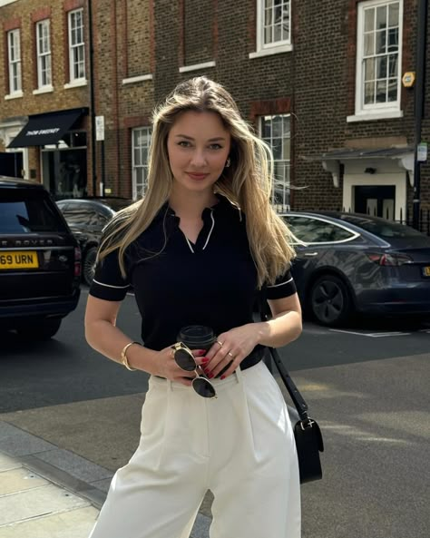 Nataliia // London content creator (@nataliia_walker) • Instagram photos and videos How To Style White Trousers, Mango Looks, Smart Casual Women Outfits, Modest Casual Outfits, Smart Casual Women, Nails Fashion, Stylish Work Attire, White Trousers, Fashion Mistakes