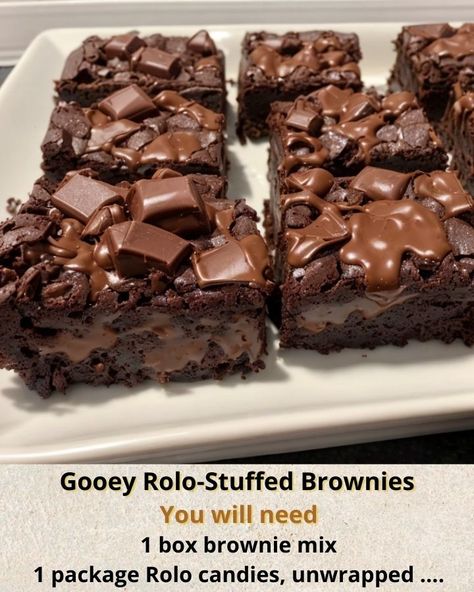 Rolo Brownies, Ghirardelli Brownie Mix, Dessert Cravings, Brownies From Scratch, Toffee Candy, How To Make Brownies, Brownies Chocolate, Chocolate And Caramel, Box Brownies