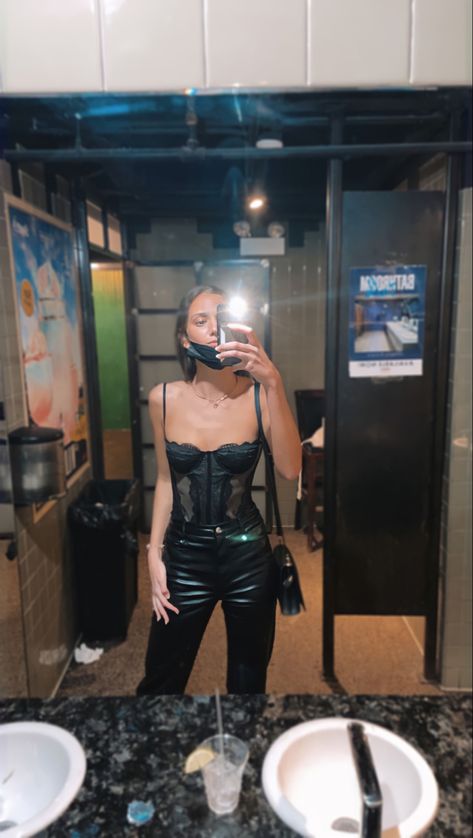 Club Leather Pants Outfit, Black Leather Pants With Corset Top, Black Corset Outfit Night Out, Black Corset Leather Pants, Leather Pants Bar Outfit, Corset Top Dinner Outfit, Corset Top And Leather Pants Outfit, All Black Bar Outfit, Corset Outfit Going Out