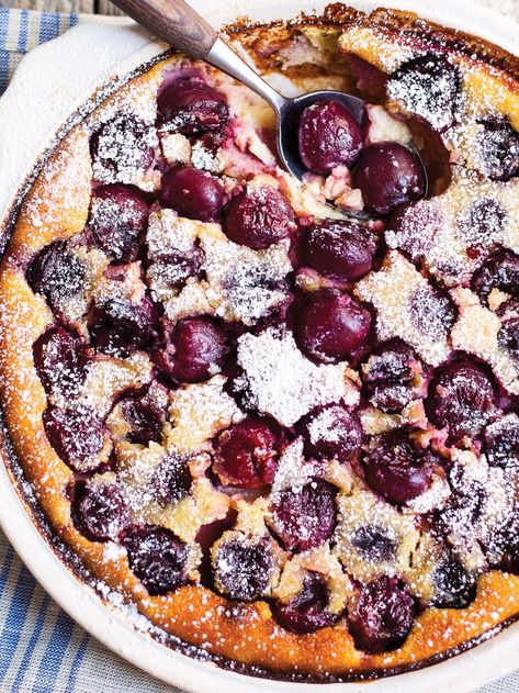 Clafoutis Recipe, Cherry Salsa, Clafoutis Recipes, Cherry Clafoutis, Cherry Crumble, Classic French Desserts, Cherry Pie Recipe, Frozen Cherries, French Dessert