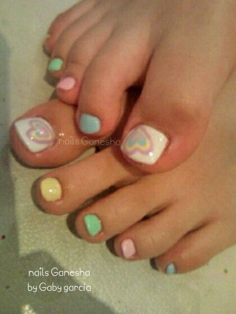 Easter spring nails Toes Nails, Toe Nail Color, Pretty Toe Nails, Cute Toe Nails, Pedicure Designs, Nails For Kids, Design Nails, Toe Nail Designs, Get Nails