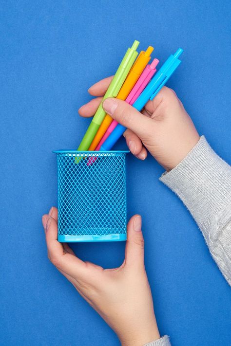 Green, orange, pink and blue pens being put in a blue pen holder. Novelty Pen, Promotional Merchandise, Branded Merchandise, Promotional Pens, Promo Items, Rollerball Pen, Business Gifts, Promotion, Card Holder