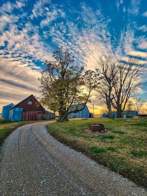 Cowgirl Vibes, Country Things, Usa Country, Country Side, Flowers Nature, Country Life, Beautiful Landscapes, Vision Board, Collage