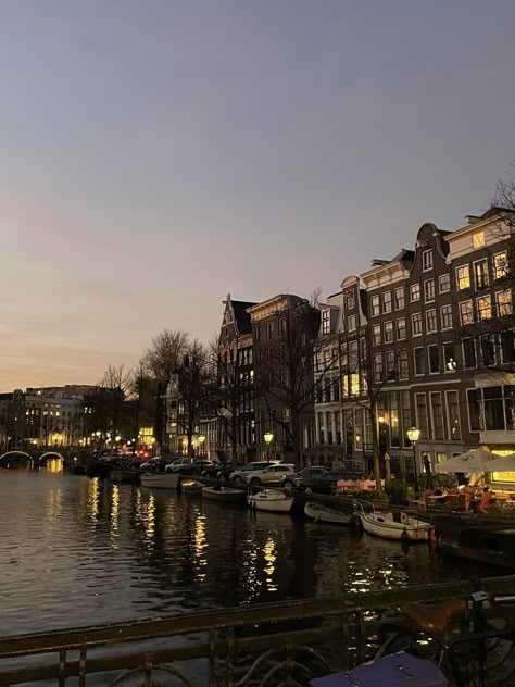 Amsterdam Sunset, Amsterdam Bucket List, Amsterdam Photography, Europe Winter, Amsterdam Travel, Summer Dream, City Aesthetic, Pretty Places, Travel Inspo