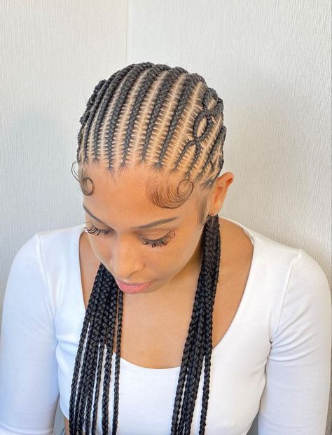 Small Straight Back Feed Ins, Straight Back With Design Braids, Small Stitch Braids With Designs, Straight Back Feed In Braids With Beads, Small Straight Backs, Small Straight Back Feed In Braids, Straight Back Feed In Braids With Design, Braids With Designs, Freestyle Stitch Braids