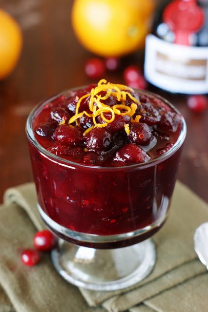 optional} Gravy Turkey, Turkey Gravy Recipe, Cozy Cook, Canned Cranberry Sauce, Thanksgiving Food Sides, Cranberry Sauce Recipe, Cranberry Sauce Homemade, Thanksgiving Recipes Side Dishes, Brown Gravy