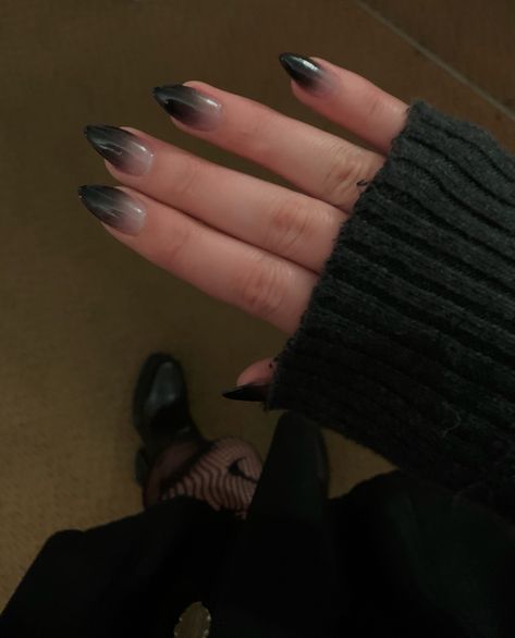 Black Ombre Nails With Design, Whimsigothic Nails, Black Ombre Nails, Faded Nails, Classy Nail Designs, Goth Nails, Simple Gel Nails, Glow Nails, Pretty Nail Designs