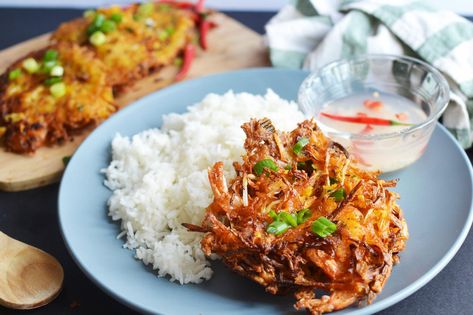 #FilipinoFoodSessions - Ukoy (Sweet Potato and Shrimp Fritters) Ukoy Recipe, Shrimp Sweet Potato, Okoy Recipe, Shrimp Fritters, Sweet Potato Fritters, Potato Fritters, Easy Vegetarian Dinner, Toronto Food, Easy Chinese Recipes