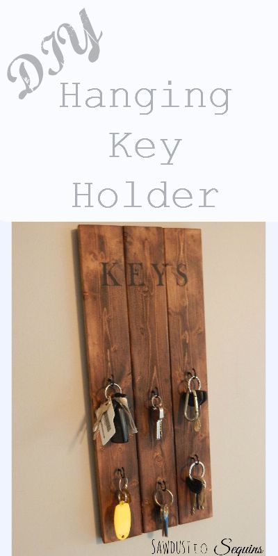 DIY Hanging Key Holder Sawdust to Sequins. Thinking of mod-podging a small picture of a verhicle, rental, etc. under the key so I can find exactly the key I want, when I want it. Diy Key Holder, Key Holder Ideas, Diy Floating Deck, Key Holder Diy, Wand Organizer, Diy Storage Rack, Diy Key, Wooden Key Holder, Wall Key Holder