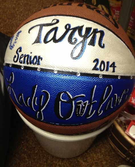 Painted basketball painted by @Zella Poole Poole Runnels Painted Basketball Senior Night, Painted Basketball Ideas, 8th Grade Night Basketball, 1000 Points Basketball Ideas, 8th Grade Night Basketball Gift Ideas, Painted Basketball, Basketball Treats, Basketball Painting, Basketball Cookies