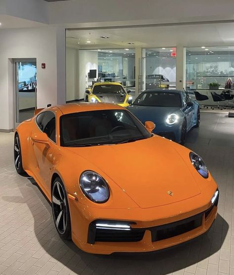 Orange Porsche, Porsche Sports Car, Porsche Macan, Porsche Carrera, Bugatti Veyron, Top Cars, Cayenne, Beautiful Cars, Toyota Land Cruiser