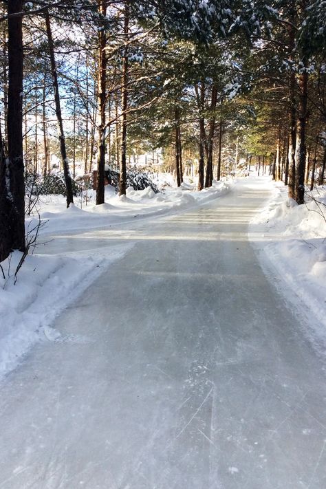 You Can Ice Skate Along a 9 Mile Trail in Canada | PEOPLE.com | PEOPLE.com Canada Ice Skating, Ice Skating Outside, Skating Aesthetic, Broken Dreams, Canadian Winter, True Winter, Ice Skate, Winter Aesthetic, Winter Fun