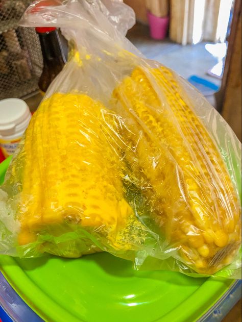 Nilagang Mais', also know as Boiled Sweet Corn, is seasoned with salt, margarine or butter. Some serve it on the cob
#sweetcorn #NilagangMais Boiled Sweet Corn, Boil Sweet Corn, Sweet Corn, Corn, Salt, Butter