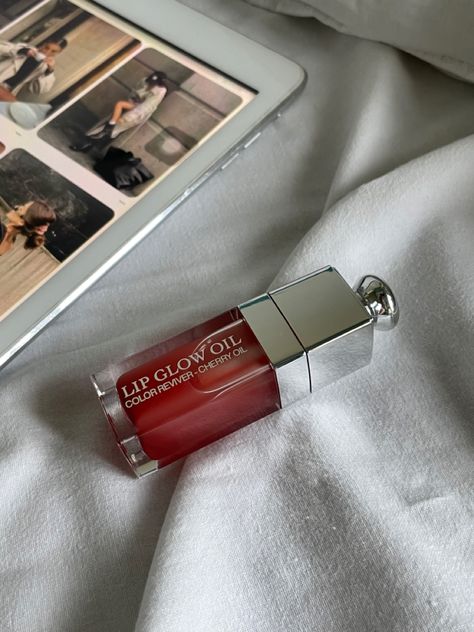 Dior Lip Oil Aesthetic, Red Lip Oil, Lip Oil Aesthetic, Oil Aesthetic, Dior Lip Glow Oil, Dior Lip Oil, Everyday Aesthetic, Daily Aesthetic, Lip Glow Oil