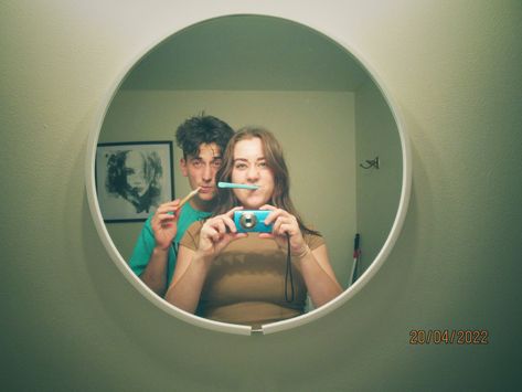 Getting Ready Aesthetic Mirror, Couple Brushing Teeth, Partner Photography, Teeth Aesthetic, Mirror Poses, Mirrors Film, Camera Selfie, Poses Photography, Couples Goals