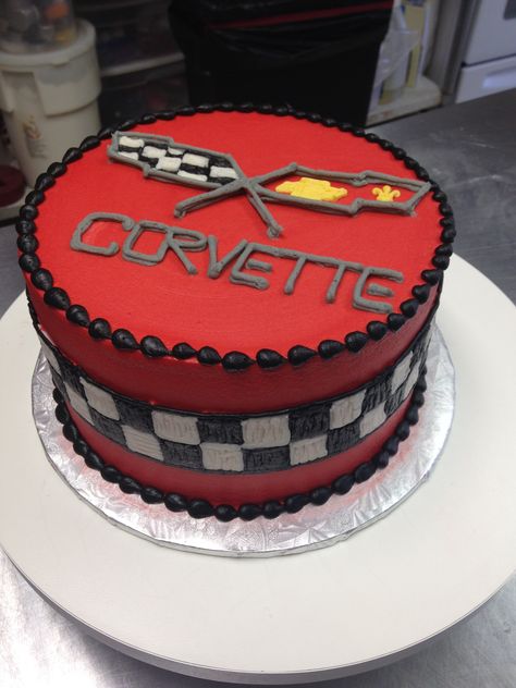 A fun cake for any Corvette enthusiast! Decorated entirely with butter cream icing. Race Cupcakes, 60th Cupcakes, Grandpa Birthday Cake, Corvette Cake, Car Cakes For Men, Happy Cakes, Butter Cream Icing, Car Cakes, Wedding Snacks