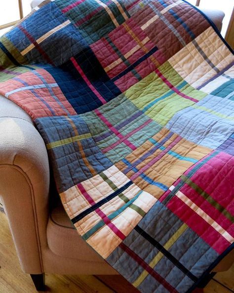 Colchas Quilting, Colorful Quilt, Farmhouse Quilts, Quilt Modernen, Geometric Quilt, Plaid Quilt, Quilt Modern, String Quilts, Quilts Modern