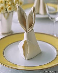 Bunny Napkin Fold, Folding Napkins, Diy – Velikonoce, Napkin Art, Napkin Folds, Modern Easter, Fancy Table, Easter Napkins, Bunny Napkins