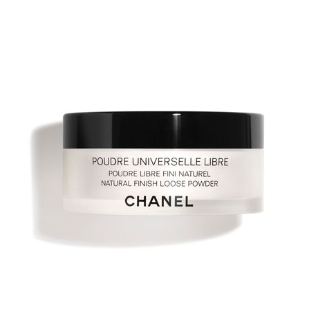 Perfume Chanel, Brightening Powder, Chanel Fragrance, Daily Makeup Routine, Chanel Beauty, Translucent Powder, Chanel Makeup, Couture Mode, Finishing Powder