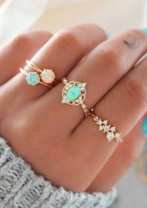 4Pcs Fashion Rhinestone Ring Set - Bellelily Preppy Rings, Boho Ring Set, White Crystal Ring, Preppy Bohemian, Rhinestone Rings, Fire Opals, Ring Sets Boho, Retro Ring, Best Jewelry