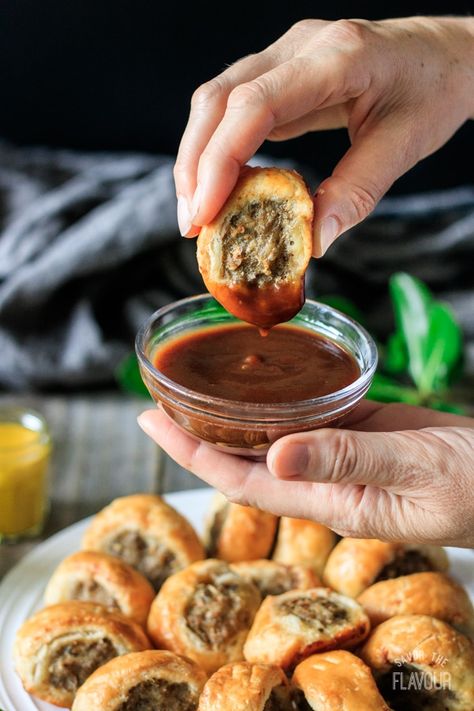 Sausage Roll Dipping Sauce, English Sausage Rolls British, British Appetizers Parties, British Party Food, British Sausage Rolls Recipe, Irish Sausage Rolls, English Sausage Rolls, British Sausage Rolls, Sausage Rolls Puff Pastry