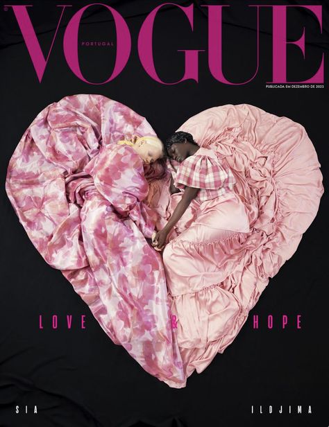 Vogue Portugal December 2023 ‘Terra e Paz’ Alexandra Sophie — Anne of Carversville Decorate My Room, Vogue Portugal, Vogue Magazine Covers, Editor In Chief, David Sims, State Of Grace, Fashion Cover, Linda Evangelista, Vogue Covers