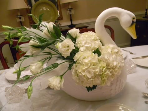 A Toile Tale: A Swan Party for a Rare Bird Swan Flower Arrangement, Swan Centerpiece Ideas, Swan Soiree, Swan Centerpiece, Swan Vase, Paper Swan, Swan Party, Rustic Arrangements, Swan Wedding