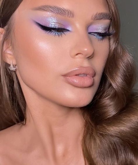 #makeupoftheday #makeuplover #makeup #eyeshadow #eyeshadowlooks #makeupideas Makeup Looks For Light Purple Dress, Purple Dress Makeup, Light Purple Makeup Looks, Light Purple Makeup, Outfit Style Ideas, Purple Makeup Looks, Party Makeup Looks, Light Makeup Looks, Prom Makeup Looks