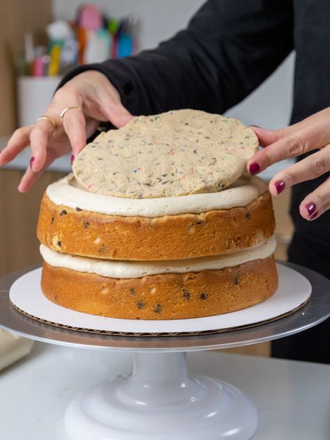 Cookie Dough Cake Filling Cake With Cookie Dough Layer, Cookie Cake Layer Cake, Funfetti Cookie Dough Cake, Edible Cookie Dough Filling, Cake Fudge Filling, Peanut Butter Cookie Dough Cake, Chocolate Chip Cookie Dough Cake Filling, Cookie Dough Layer Cake, Confetti Cake Filling Ideas